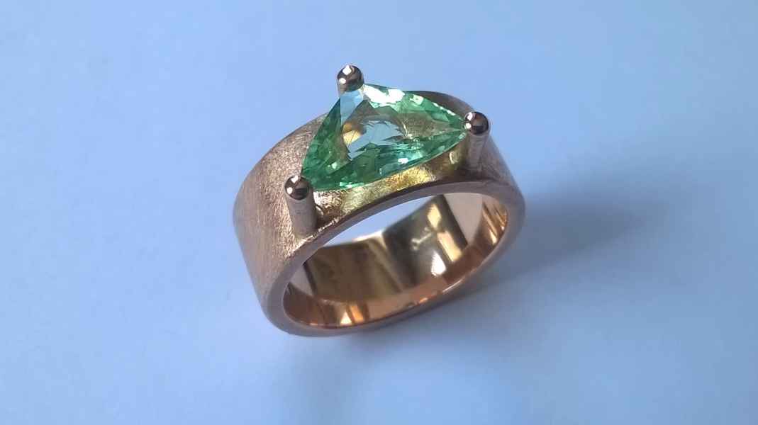 Paraiba-Turmalin, 750 Rotgold