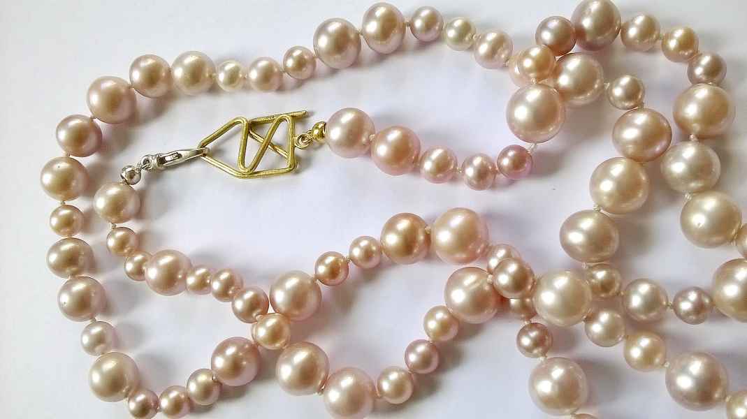 „Das Haus vom Nikolaus“ an Süßwasserperlen