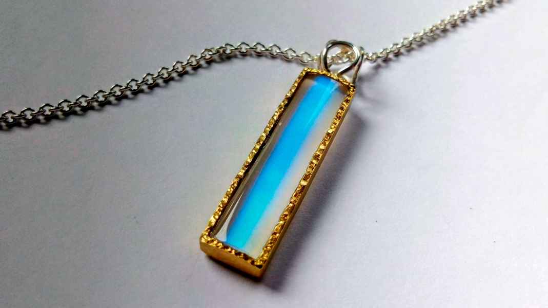 750 Rheingold, Mondstein